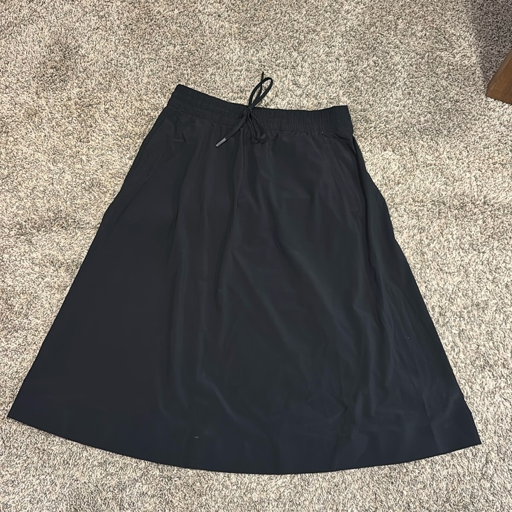 Athleta 10 12 Arrival MIDI Skirt Size 10 12 Black